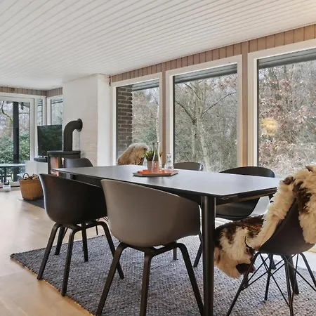 3 Bedroom Amazing In בית נופש סילקבורג